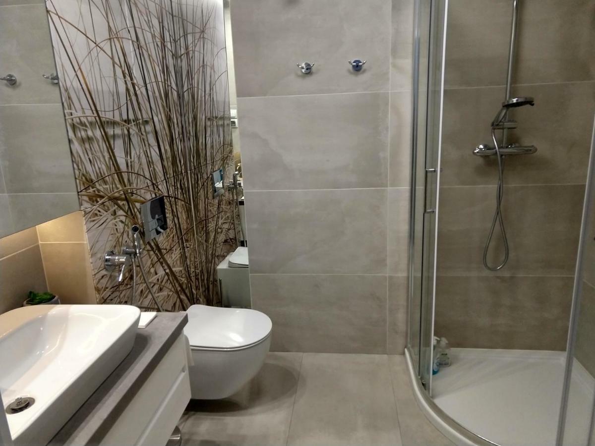 Apartament Fala-Miodowy Dom Kołobrzeg Exterior foto